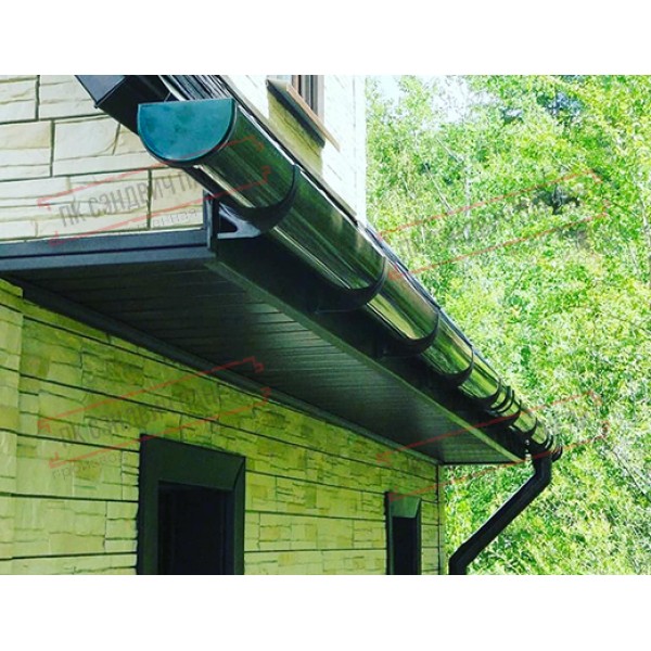 Tarnov ariqi burchagi 135° universal PVC yashil RAL 6005