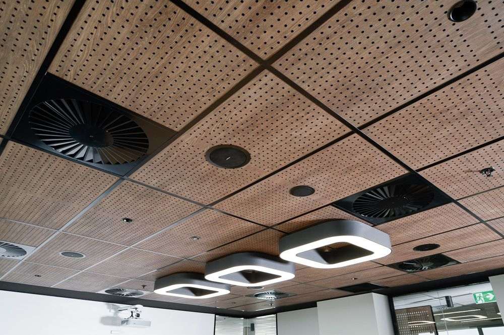 Акустические потолочные панели Армстронг